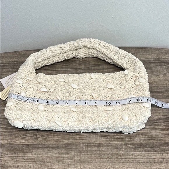 Made In India | Crochet w/ Beautiful Seashells - Picture 5 of 8